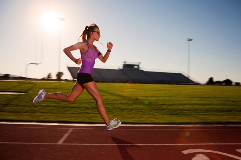 Sprints labi izžāvē muskuļus un ātri attīra ķermeņa problemātiskās vietas